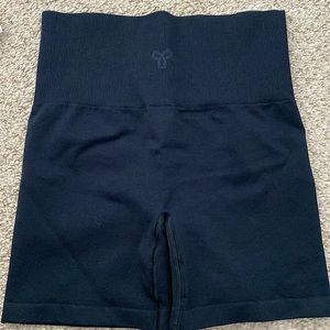 Aritzia TNAbody Biker Shorts!